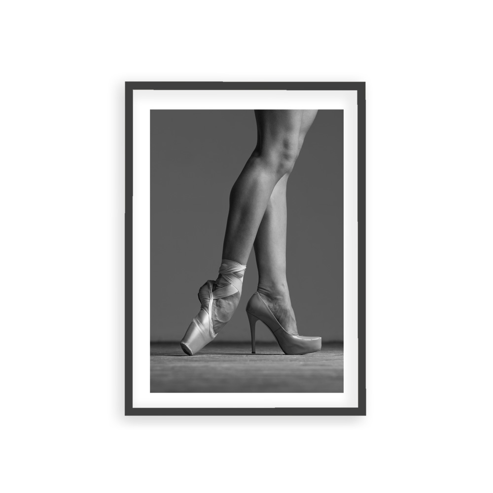 Plakat Ballerina High Heels z kobietą w pointach i bucie na obcasie