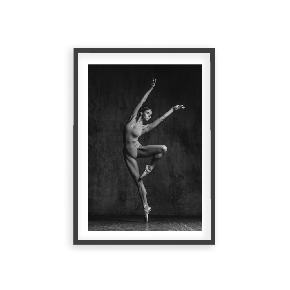 Plakat Swan Ballerina z ćwiczącą baletnicą, czarno-białe zdjęcie, rama